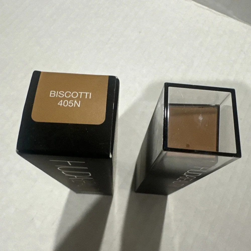 NIB Huda Beauty Fauxfilter Skin Finish Foundation Stick - Biscotti 405N .44 oz